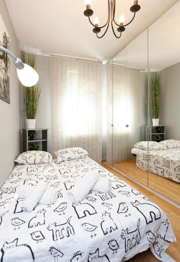 Gorgeous 2 Bedroom Duplex In City Center Bukarest Exteriör bild