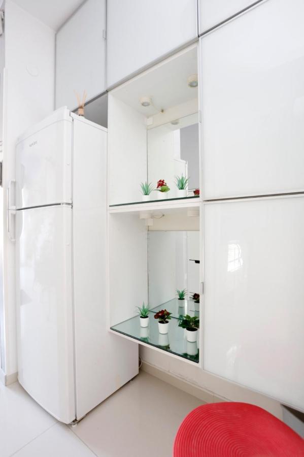 Gorgeous 2 Bedroom Duplex In City Center Bukarest Exteriör bild