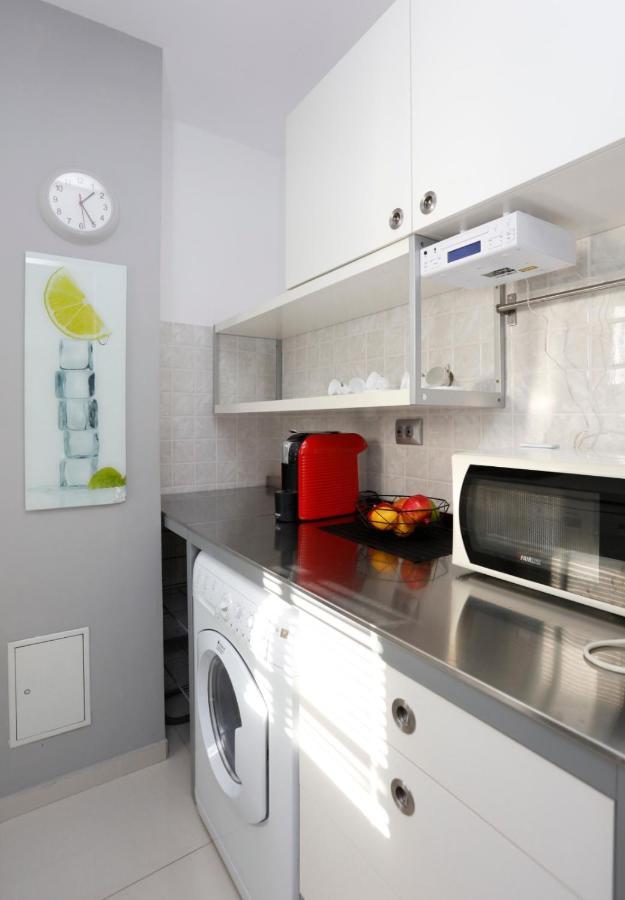 Gorgeous 2 Bedroom Duplex In City Center Bukarest Exteriör bild